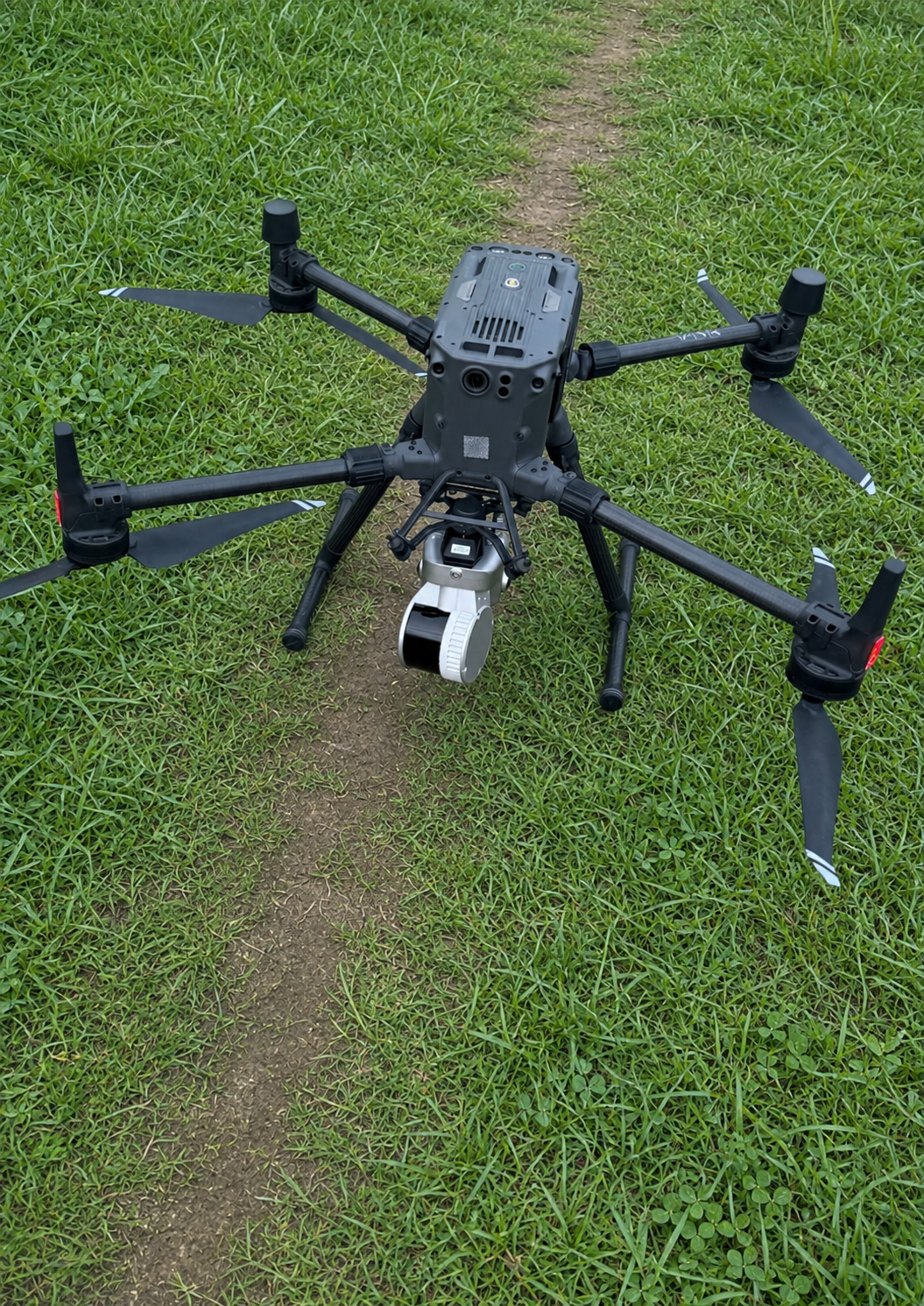 Dron Stonex preparado para captura topográfica