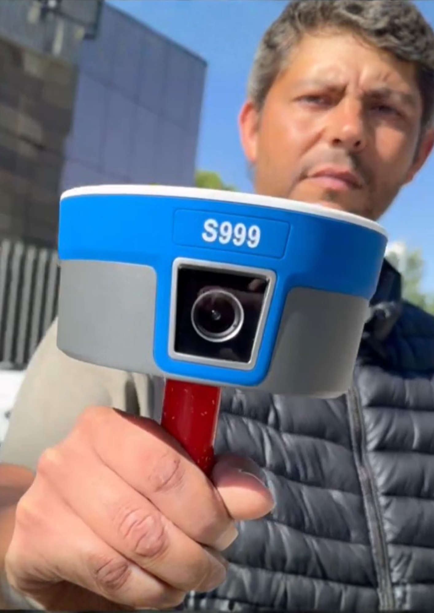 Receptor GNSS S999 Stonex en uso